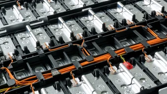 Fertigung von Batterien für Elektromotoren mit Automatisierungslösungen