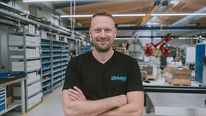 Geschäftsführer Jonas Zimmer in der Rheinauer Produktion